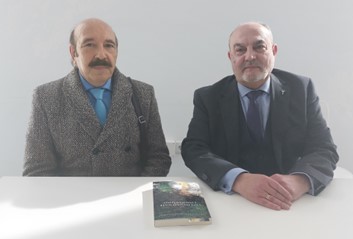Dr. Sedano y Dr. Becerro en la presentación del libro.
